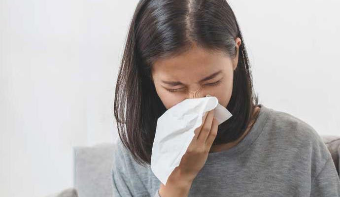 girl suffering allergy for mold effect